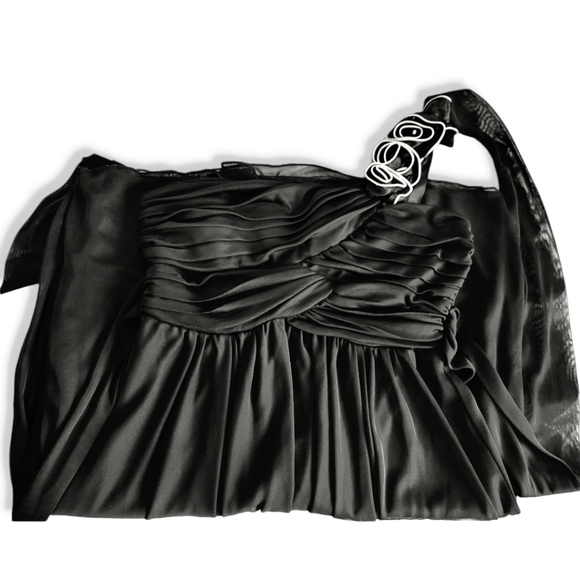 City Triangles One Shoulder Party Dress - Picture 3 of 7